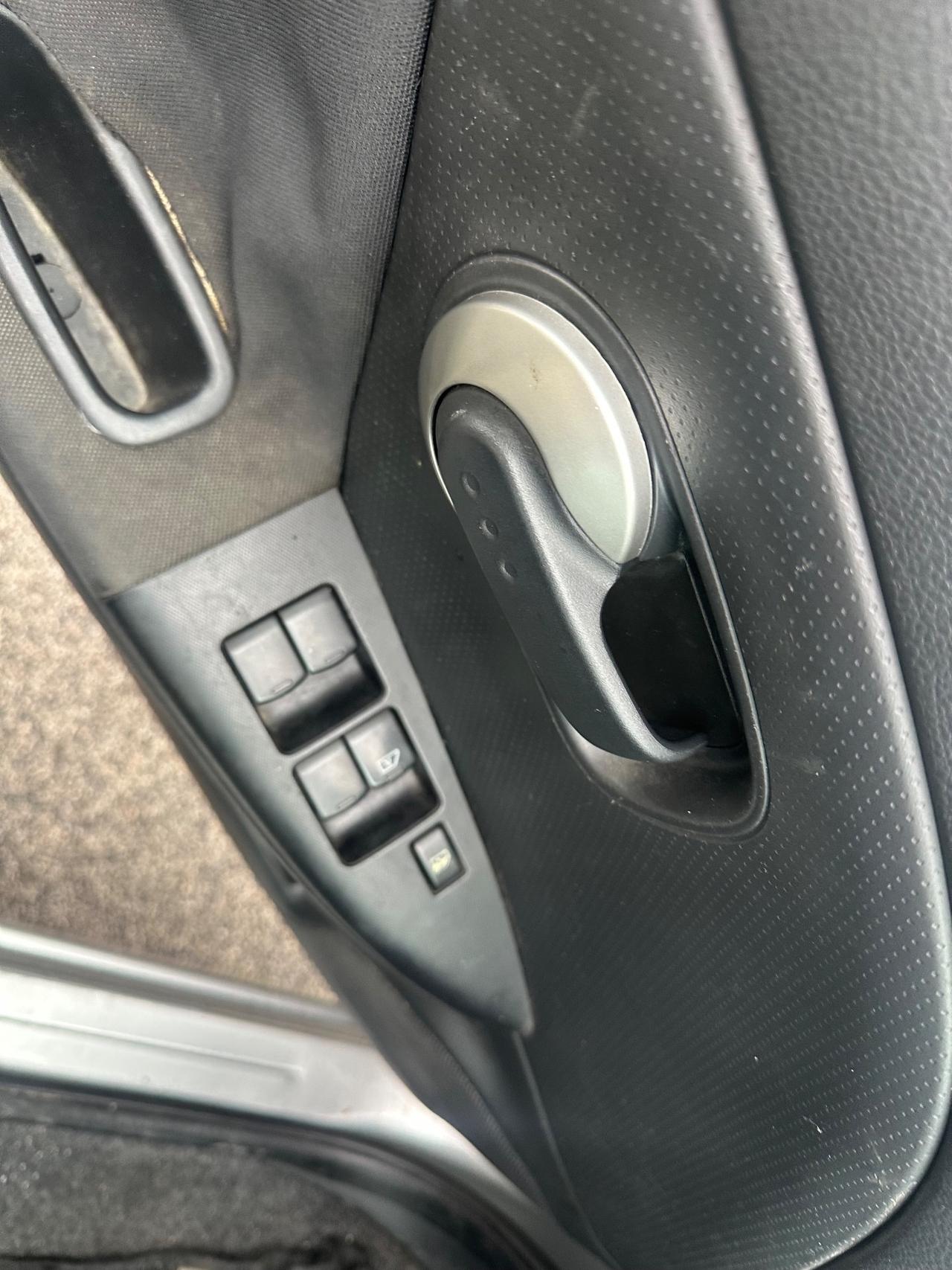 Nissan Note 1.4 benzina 2010