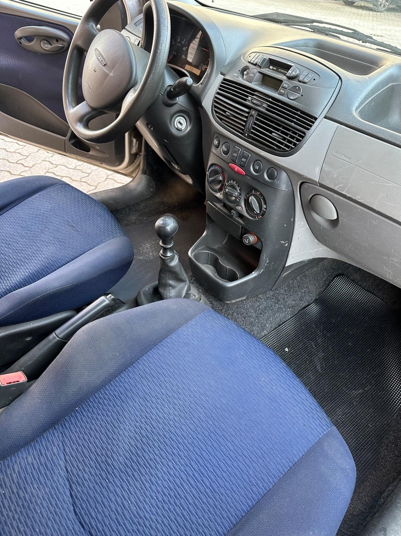Fiat Punto 1.2i 16V cat 5 porte ELX