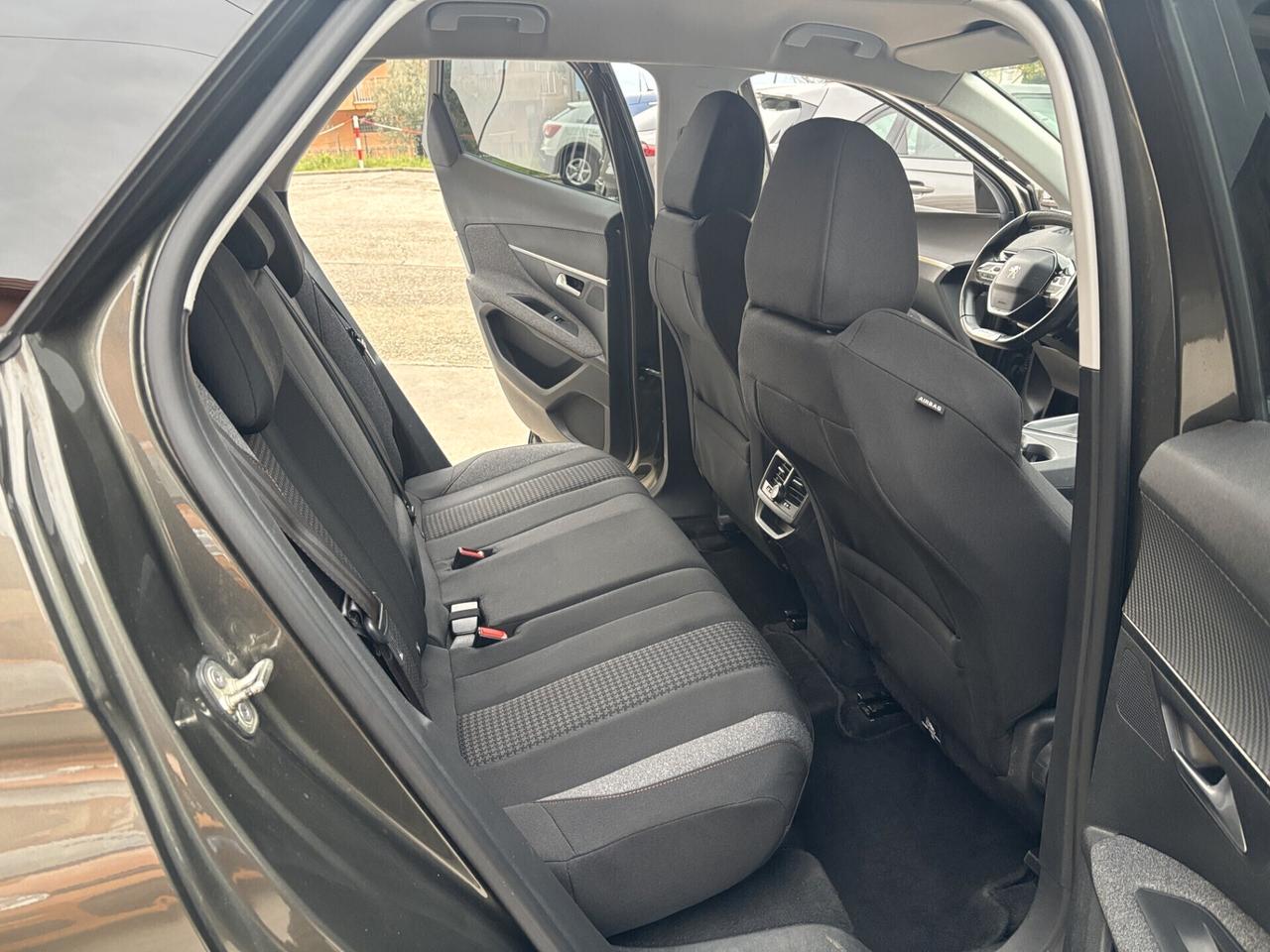 Peugeot 3008 BlueHDi 130 cv - 2019