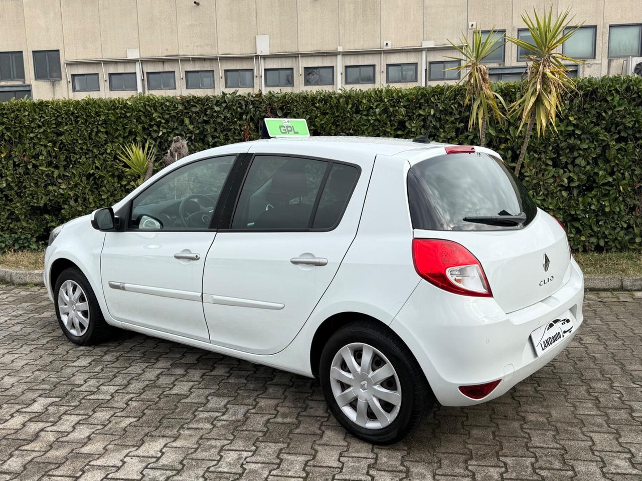 Renault Clio 1.2 5 porte GPL 2010