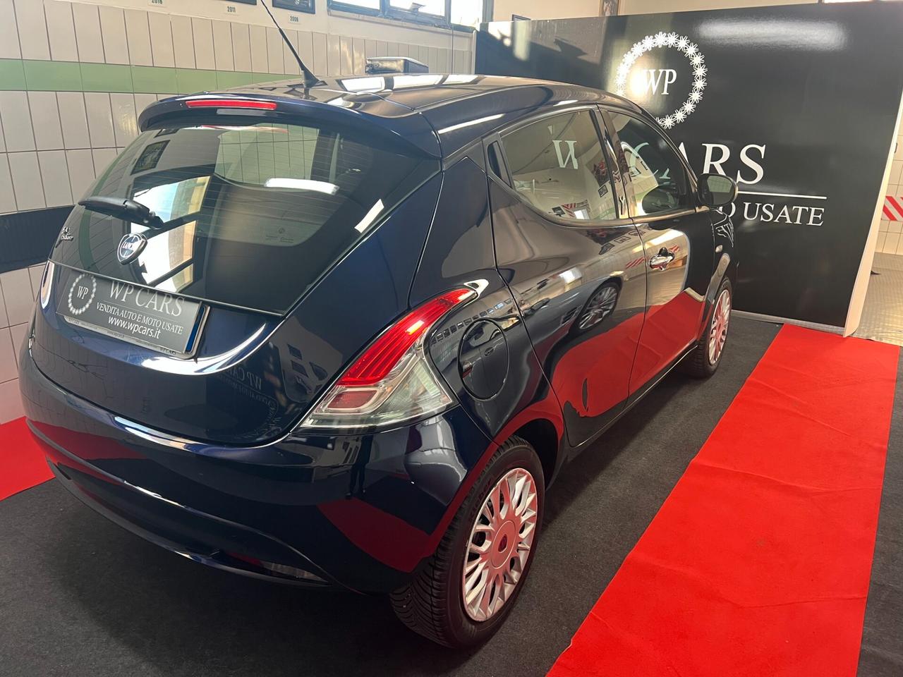 Lancia Ypsilon 1.2 69 CV 5 porte GPL Ecochic Silver