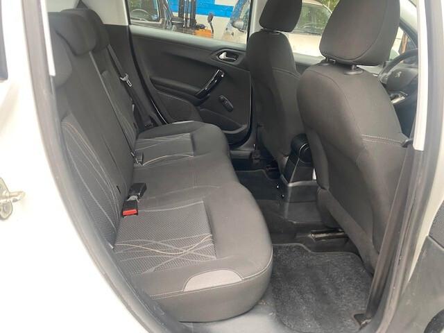 Peugeot 208 1.4 HDi 68 CV 5 porte Access