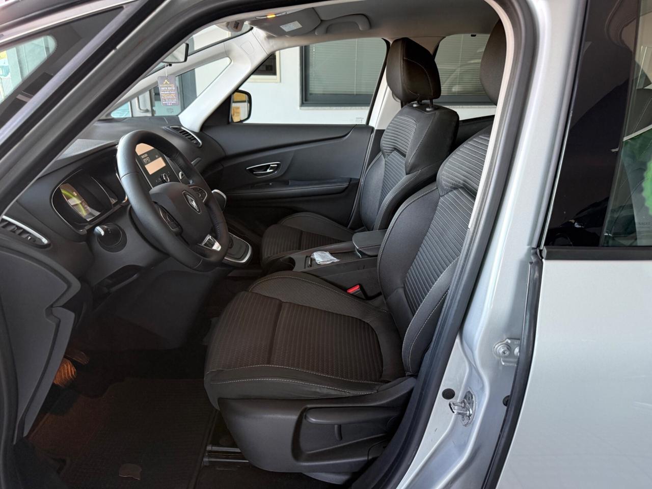Renault Scenic Scénic dCi 8V 110 CV EDC Energy Sport Edition2