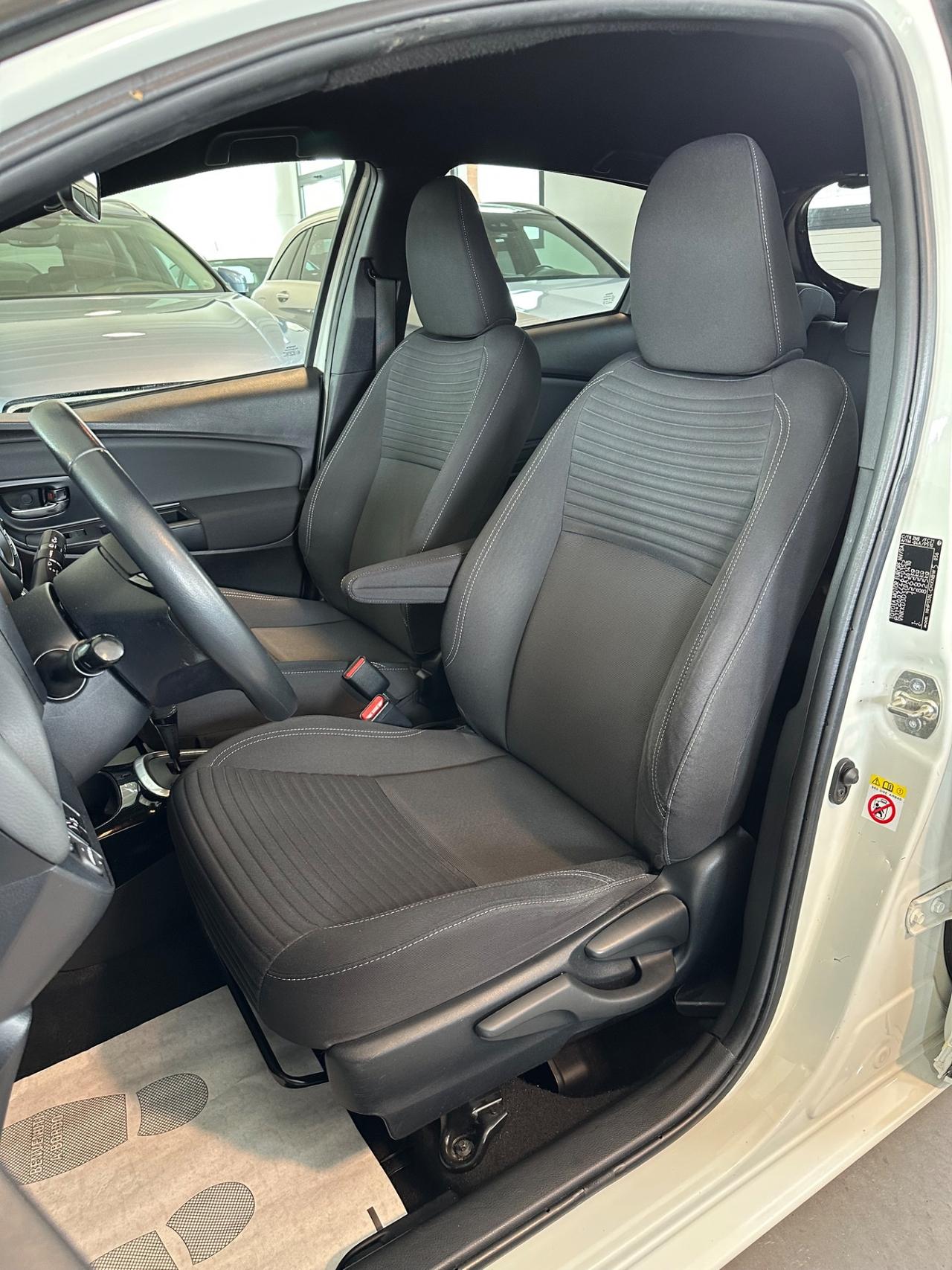 Toyota Yaris 1.5 Hybrid 5 porte Active