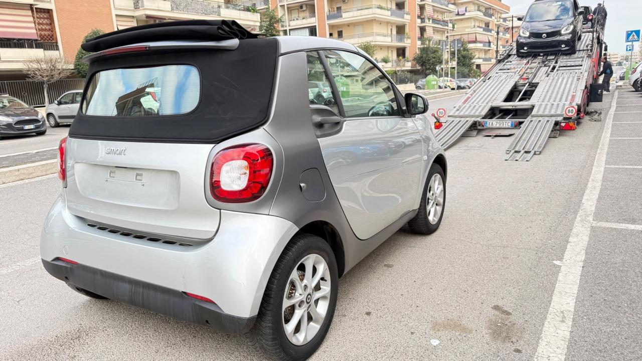 Smart ForTwo 90 0.9 T twinamic cabrio Passion LED NAVI BRACCIOLO BLUETOOTH PDC