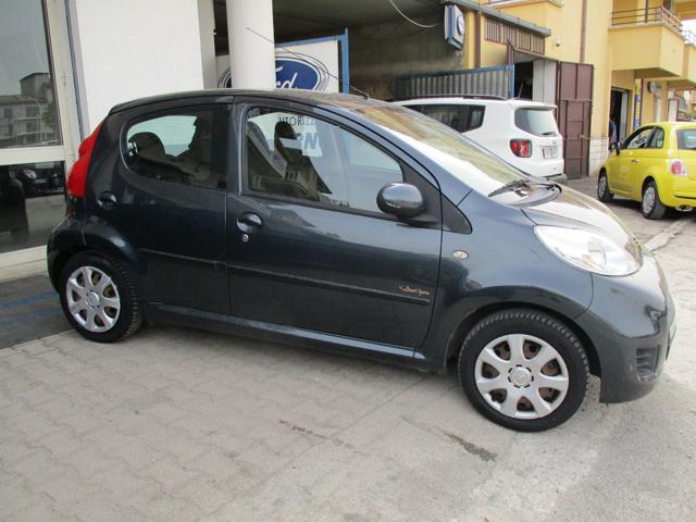 PEUGEOT 107 1.0 5p. Allure