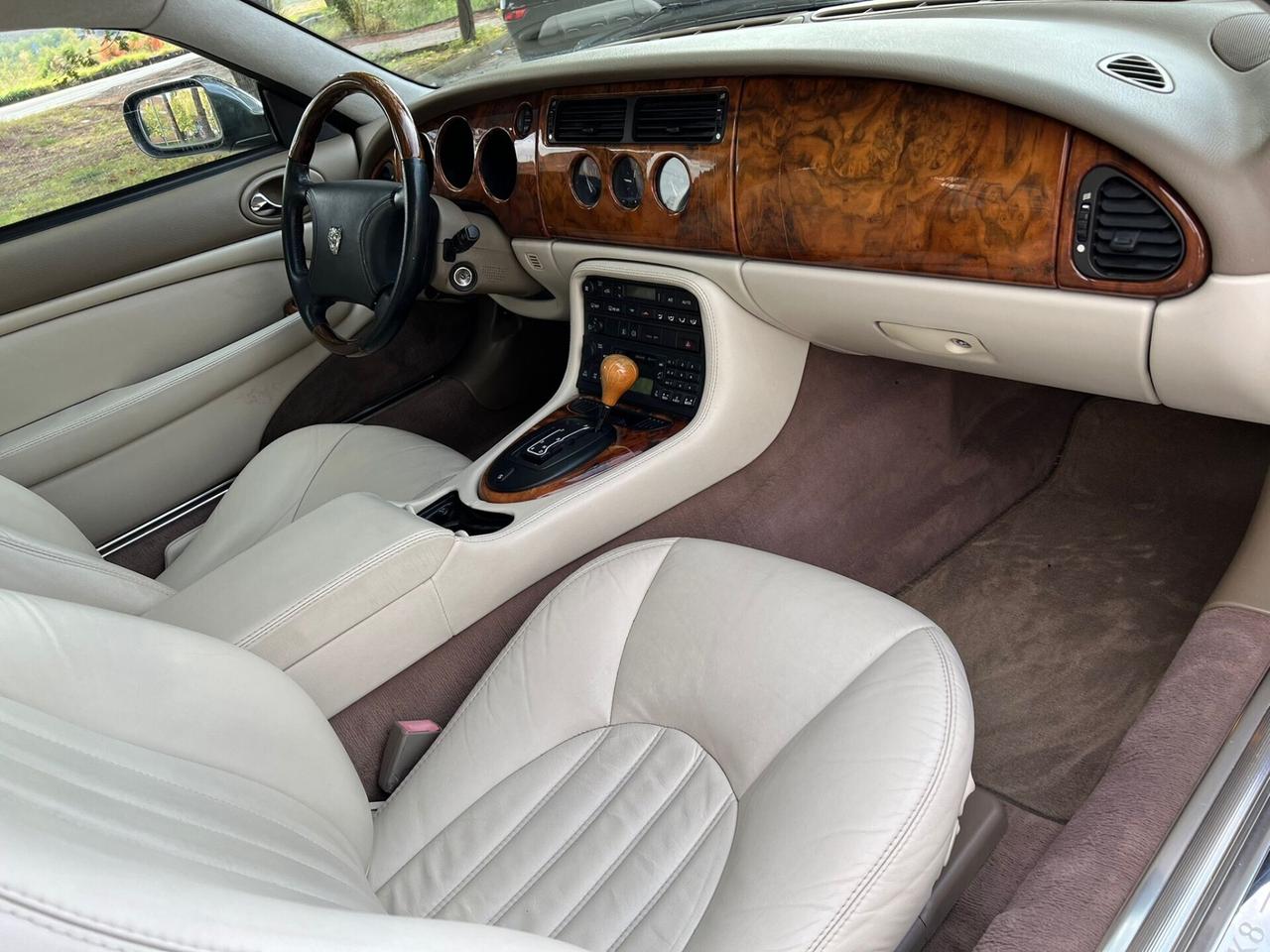 Jaguar XK XK8 4.0 Coupé V8