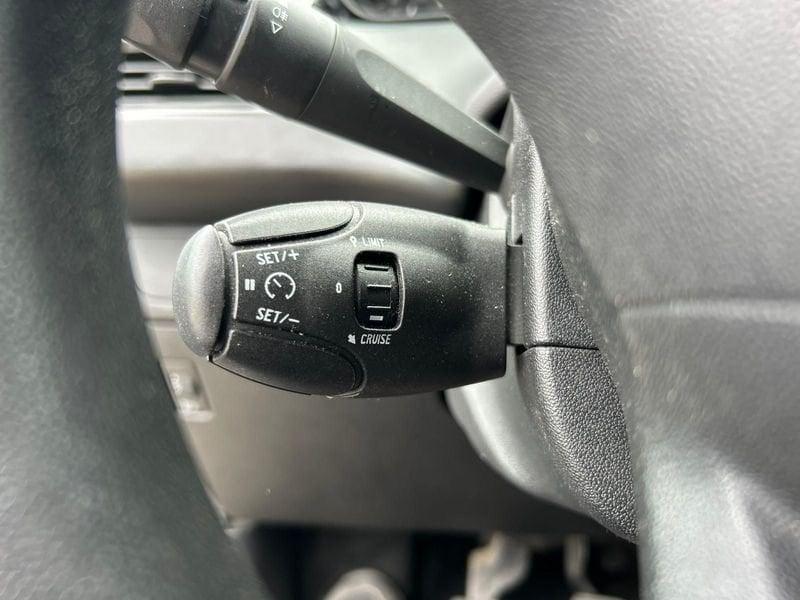 Peugeot 208 75CV BLUEHDI ALLURE