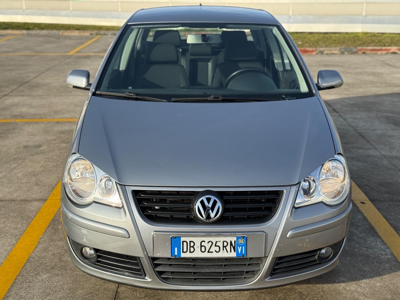 Volkswagen Polo 1.4/69CV TDI 5p. Sportline NEOPATENTI