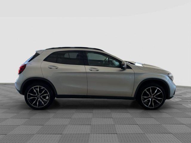 MERCEDES-BENZ CLA sse GLA GLA 200 CDI/d Automatic Sport