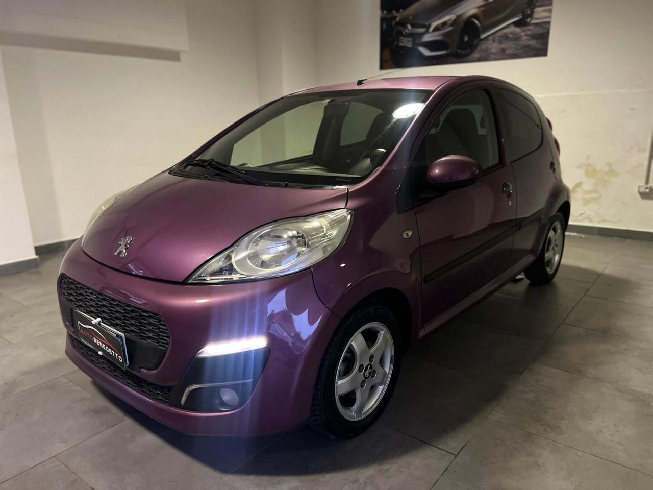 PEUGEOT 107 1.0 2TRONIC 2013