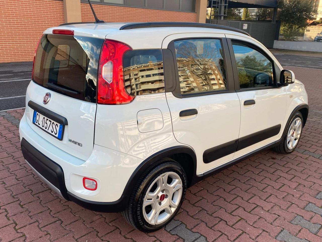 FIAT PANDA HYBRID CITY LIFE NEOPATENTATI