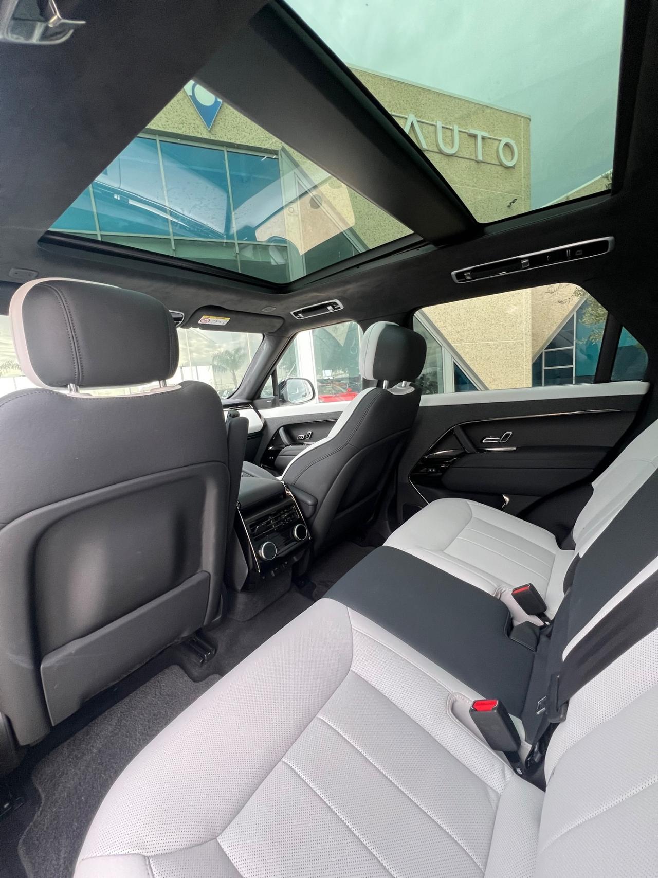 Land Rover Range Rover Sport 3.0Autobiography possibilità noleggio noscoring