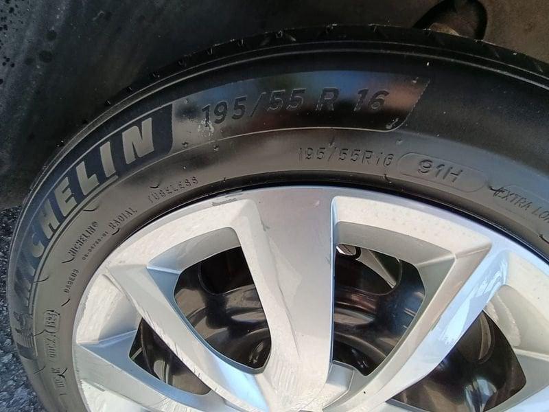 Opel Corsa 1.2 75cv MT5