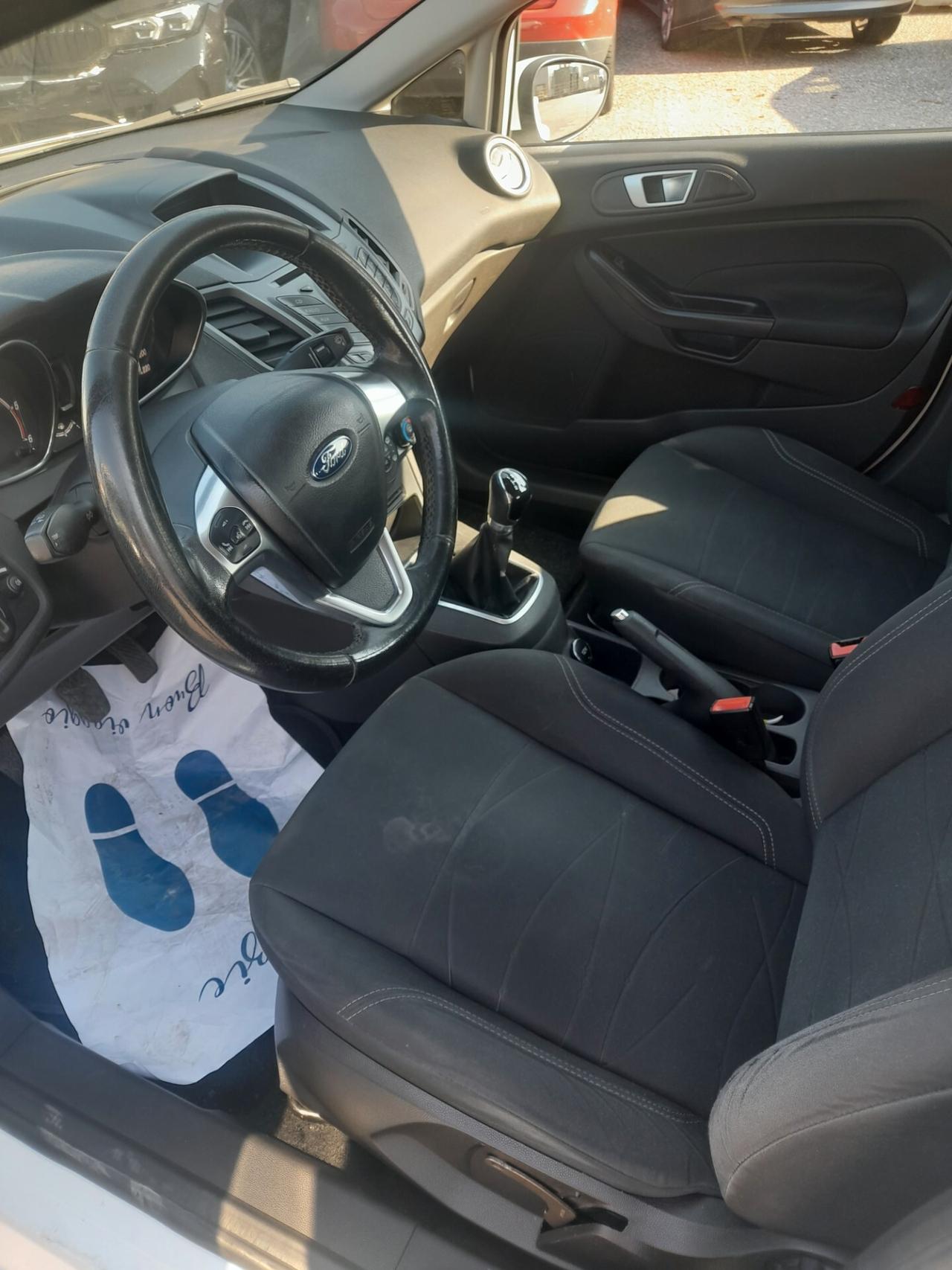 Ford Fiesta 1.5 TDCi 75CV 5 porte