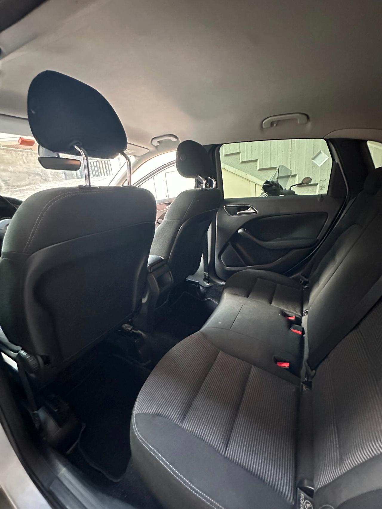 Mercedes-benz B 180 d Business