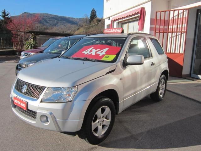 Suzuki Grand Vitara 1.6 16V 3 porte 4 x 4 NEOPATENTATI