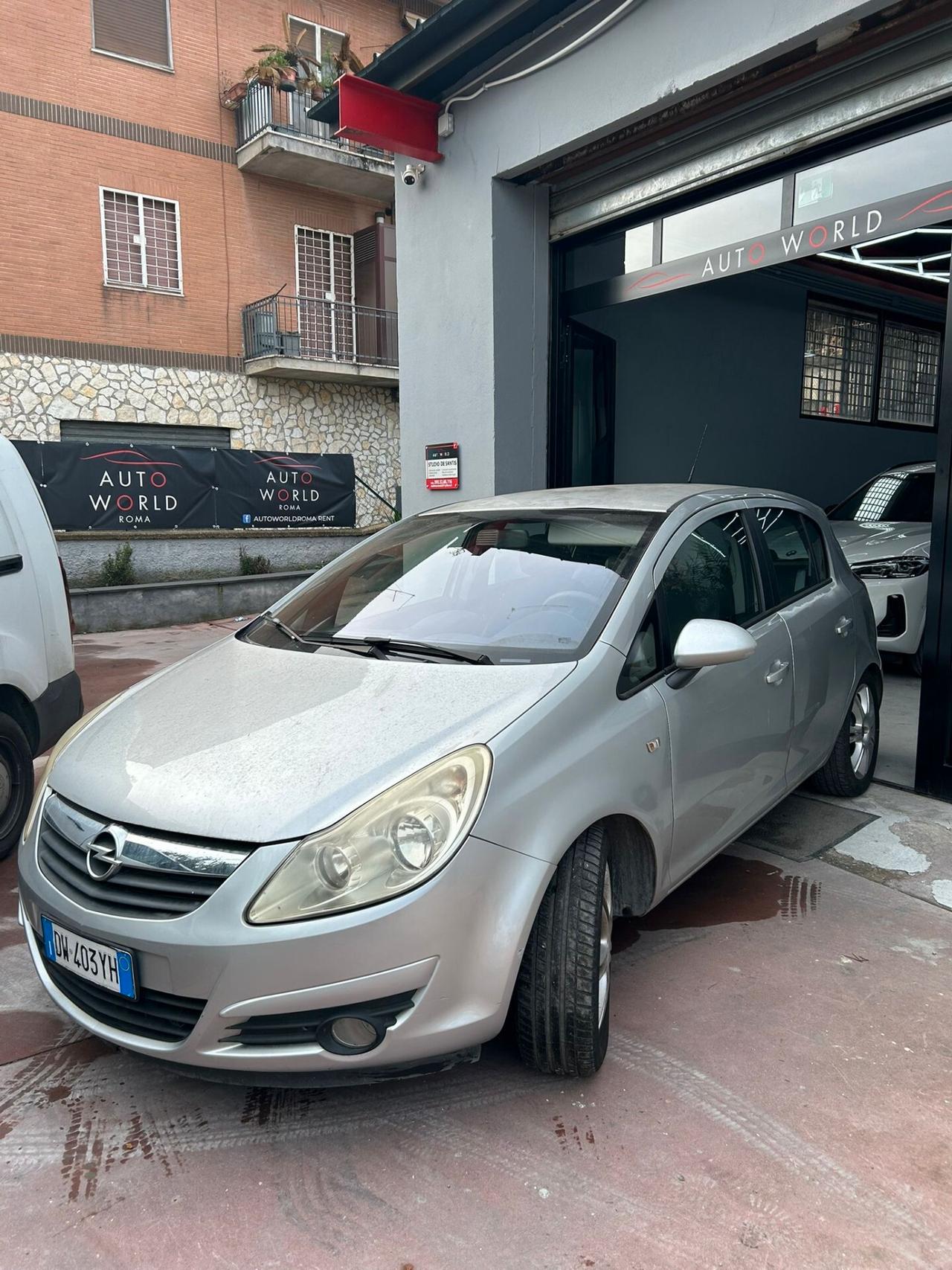 Opel Corsa 1.2 5 porte Cosmo