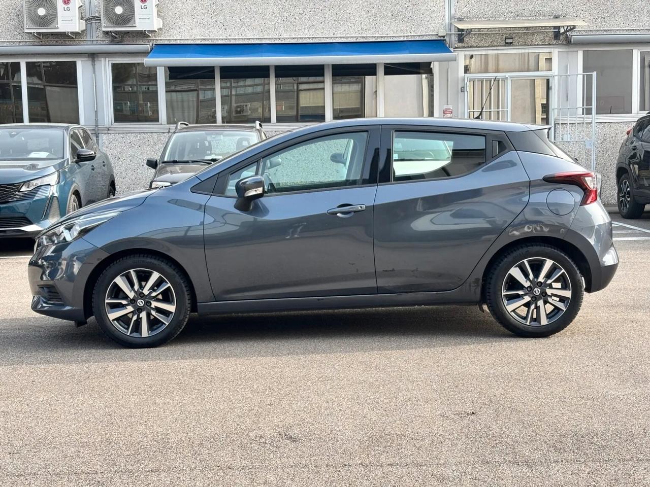 Nissan Micra 1.0L 12V 5 porte Visia