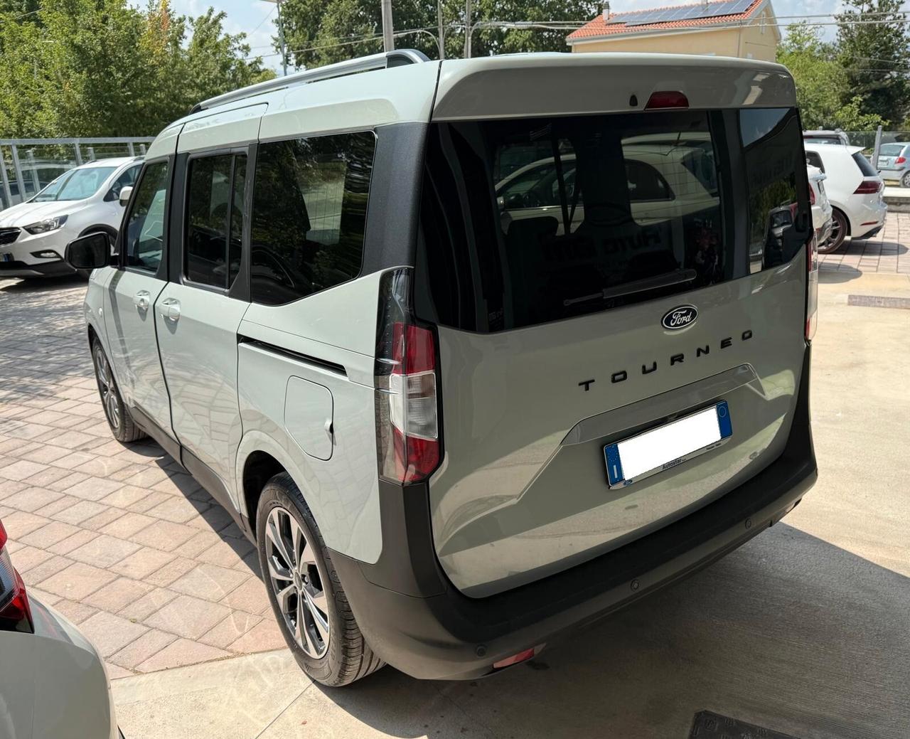 Ford Tourneo Courier Tourneo Courier 1.0 EcoBoost Titanium