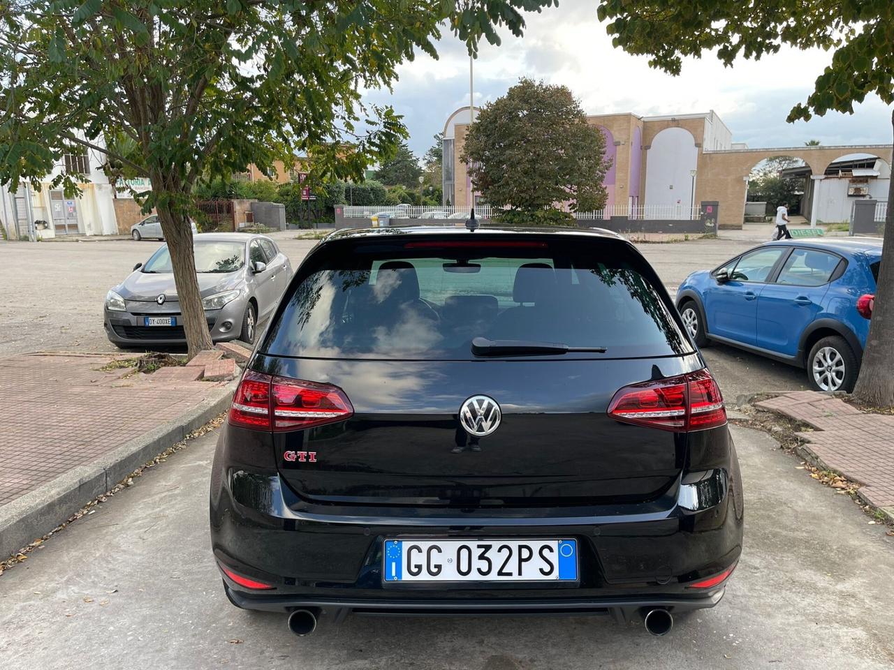Volkswagen Golf GTI 230 CV Performance 2.0 TSI DSG 5p.