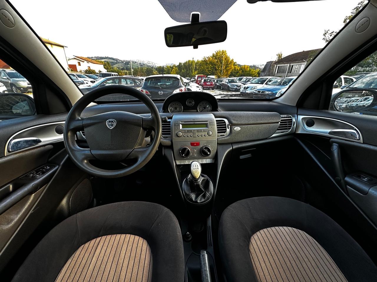 Lancia Ypsilon 1.2 Modamilano
