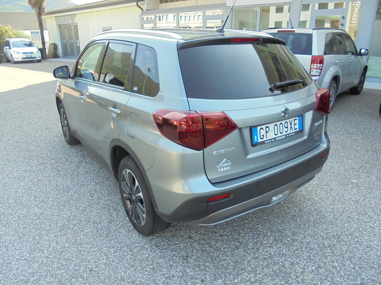 Suzuki Vitara 1.4 Hybrid Top