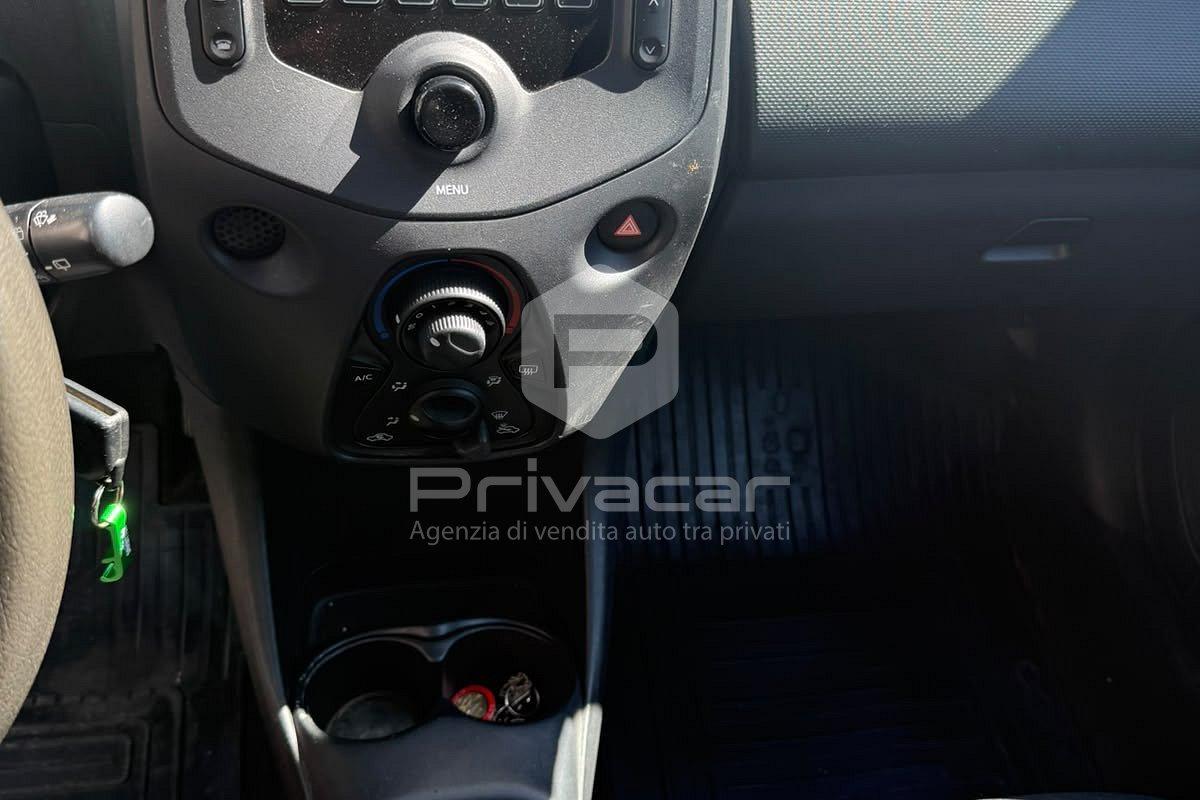 TOYOTA Aygo 1.0 VVT-i 69 CV 5 porte x-business