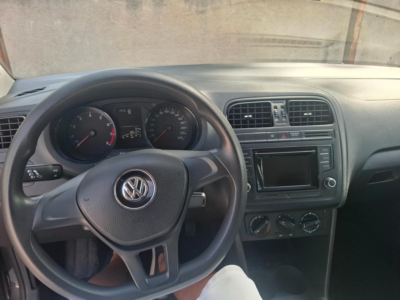 Volkswagen Polo 1.0 MPI 5p. Trendline 2015