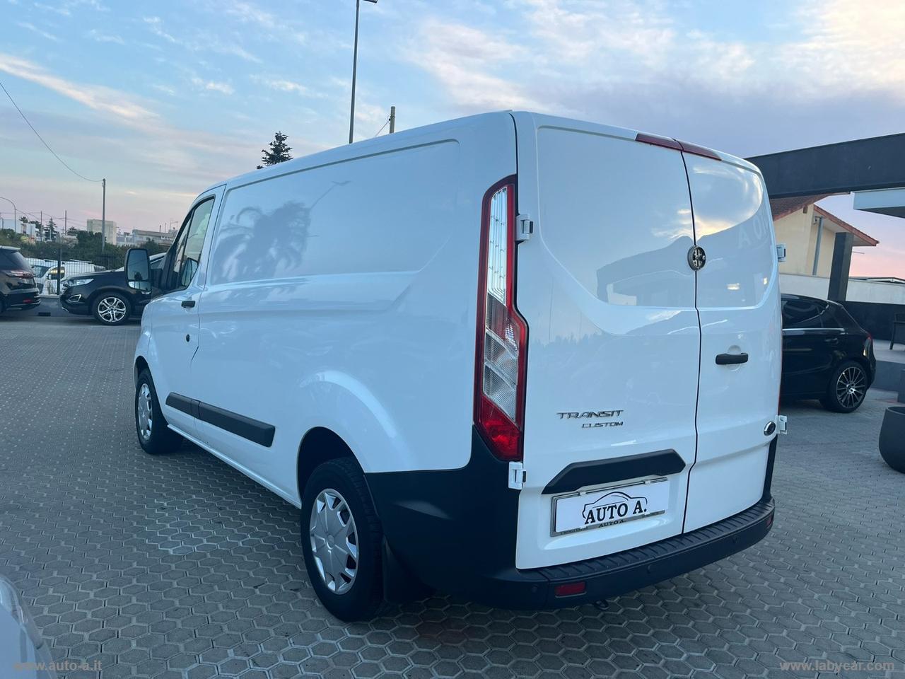 TRANSIT CUSTOM 2.0 TDCi 130 CV FURGONE 3 POSTI