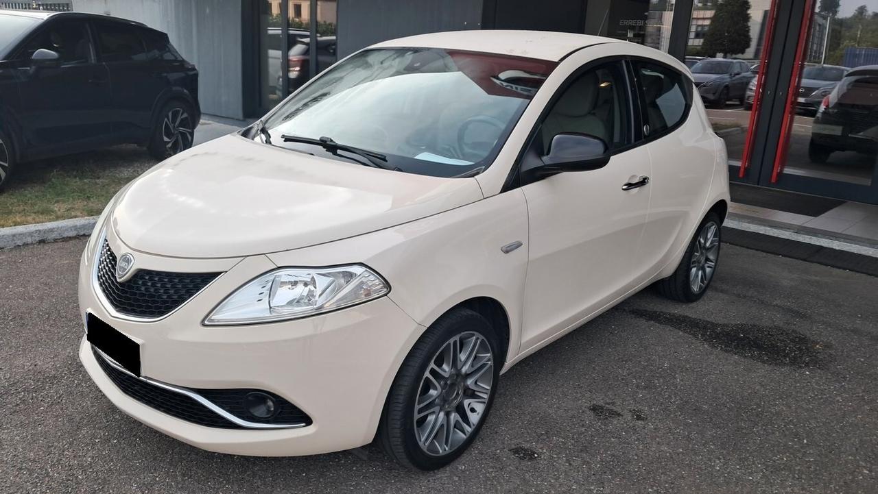 Lancia Ypsilon 1.2 69 CV 5 porte GPL Ecochic Platinum FC428