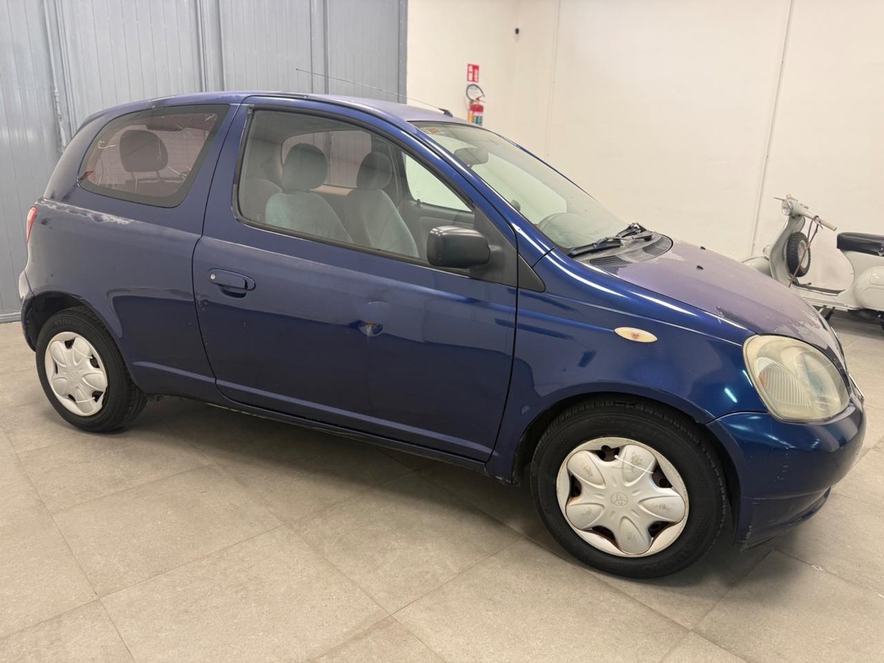 Toyota Yaris 1.0i 16V cat 3 porte