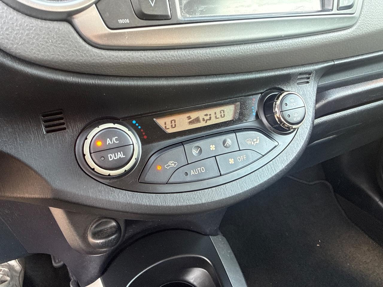 Toyota Yaris 1.0 5 porte|UNIPRO