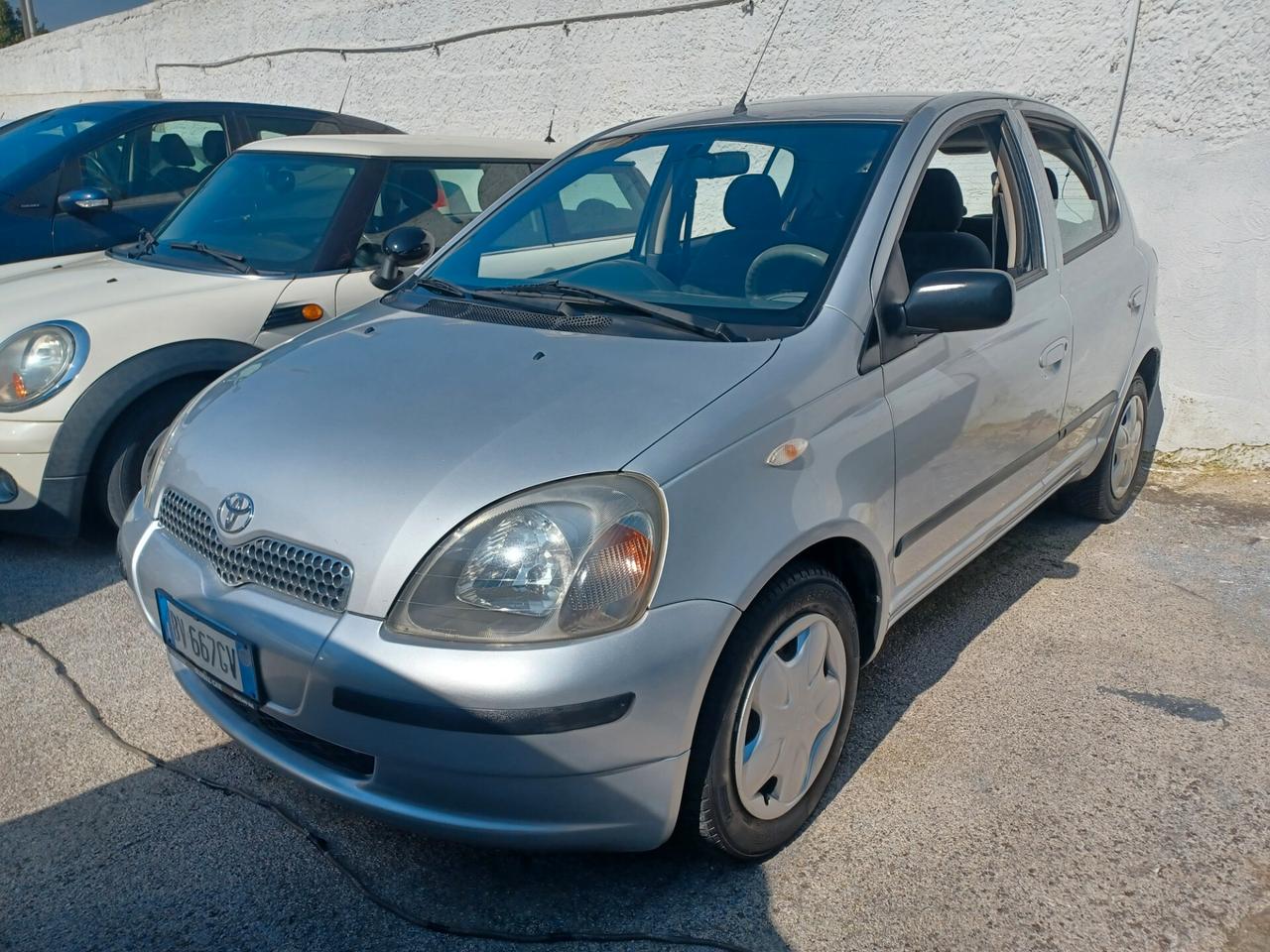Toyota Yaris 1.0 5 porte Sol UNICO PROPRIETARIO