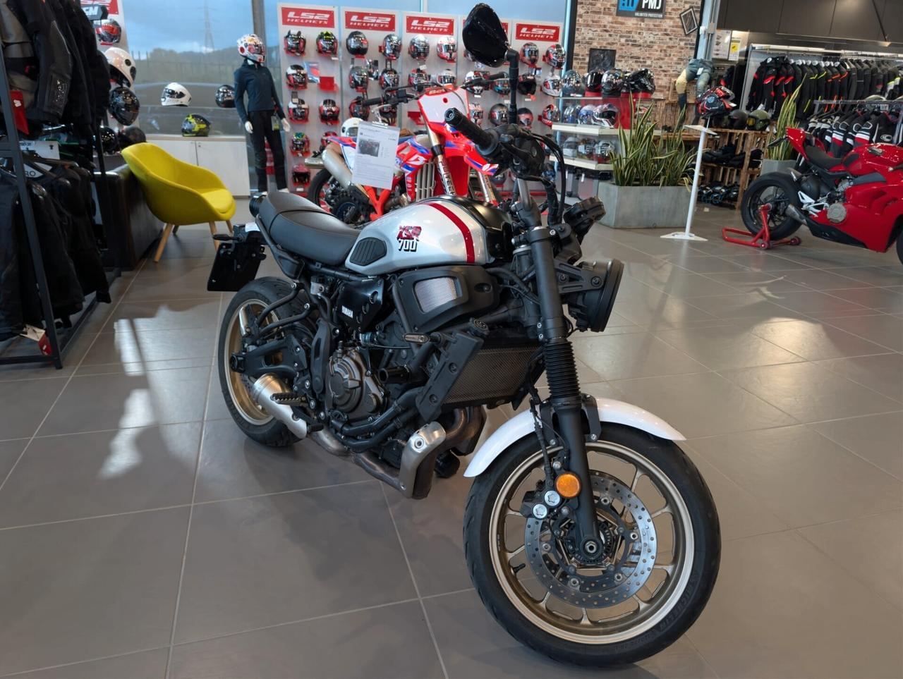 Yamaha XSR 700 X-TRIBUTE
