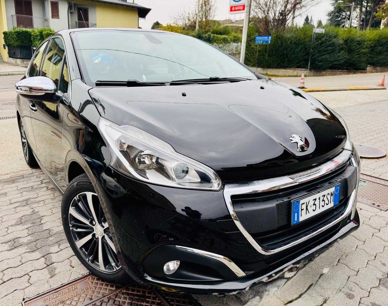 Peugeot 208 BlueHDi 75 5 porte Allure