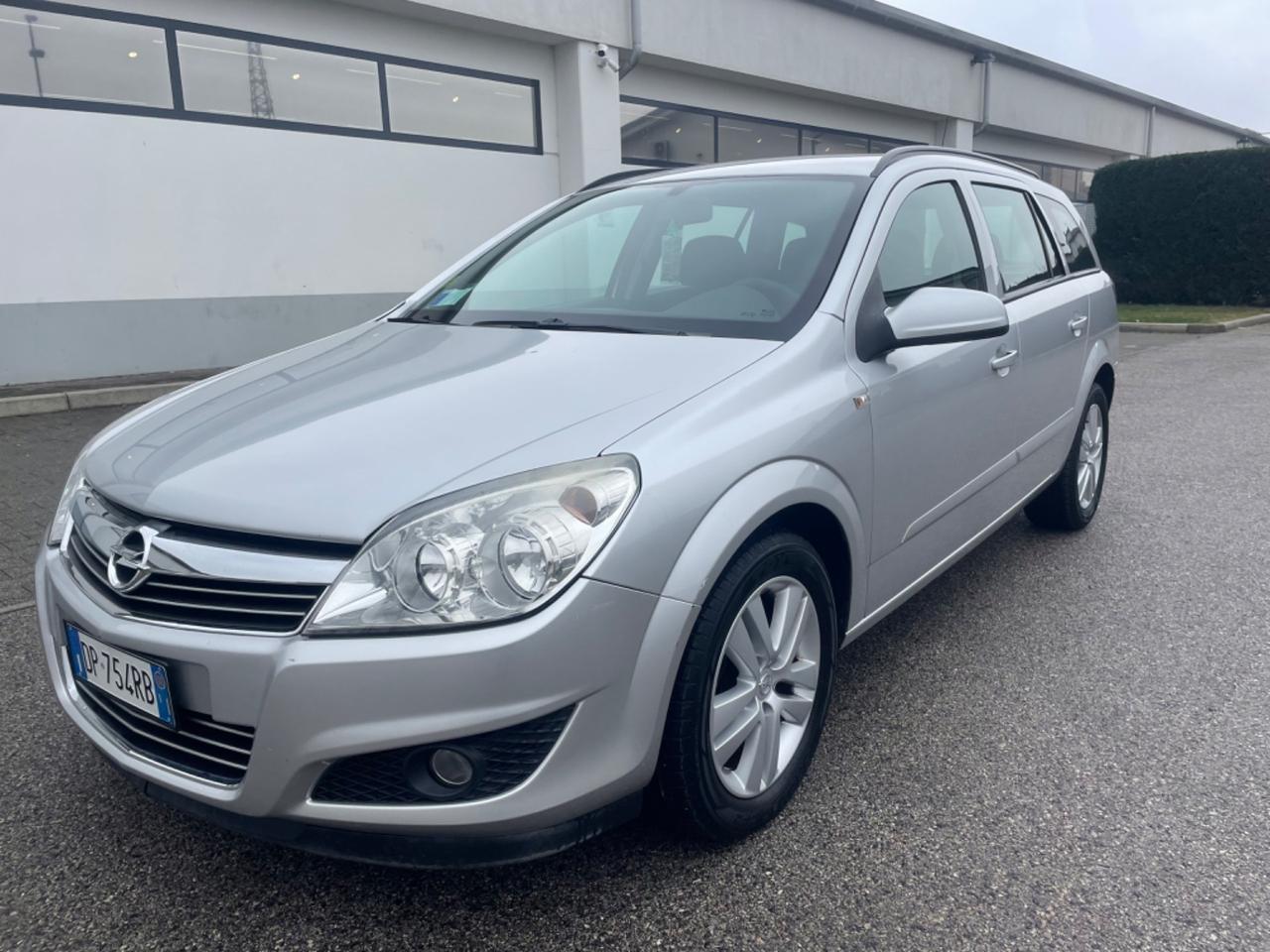 Opel Astra 1.7 CDTI del 2008 ok per neo patt