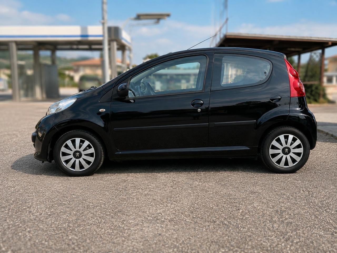Peugeot 107 1.0 68CV 5p. Plaisir