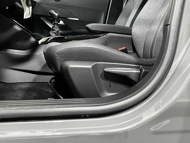 Peugeot 2008 PureTech 100 S&S Allure KM ZERO