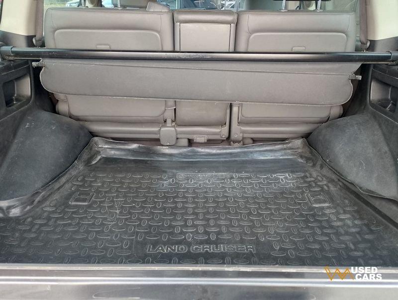 Toyota Land Cruiser V8 Land Cruiser V8 4.5 D4-D 5 posti