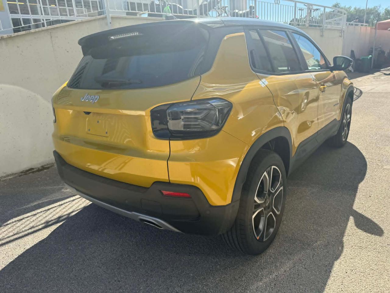 JEEP AVENGER 1.2 TURBO SUMMIT FREEDOM