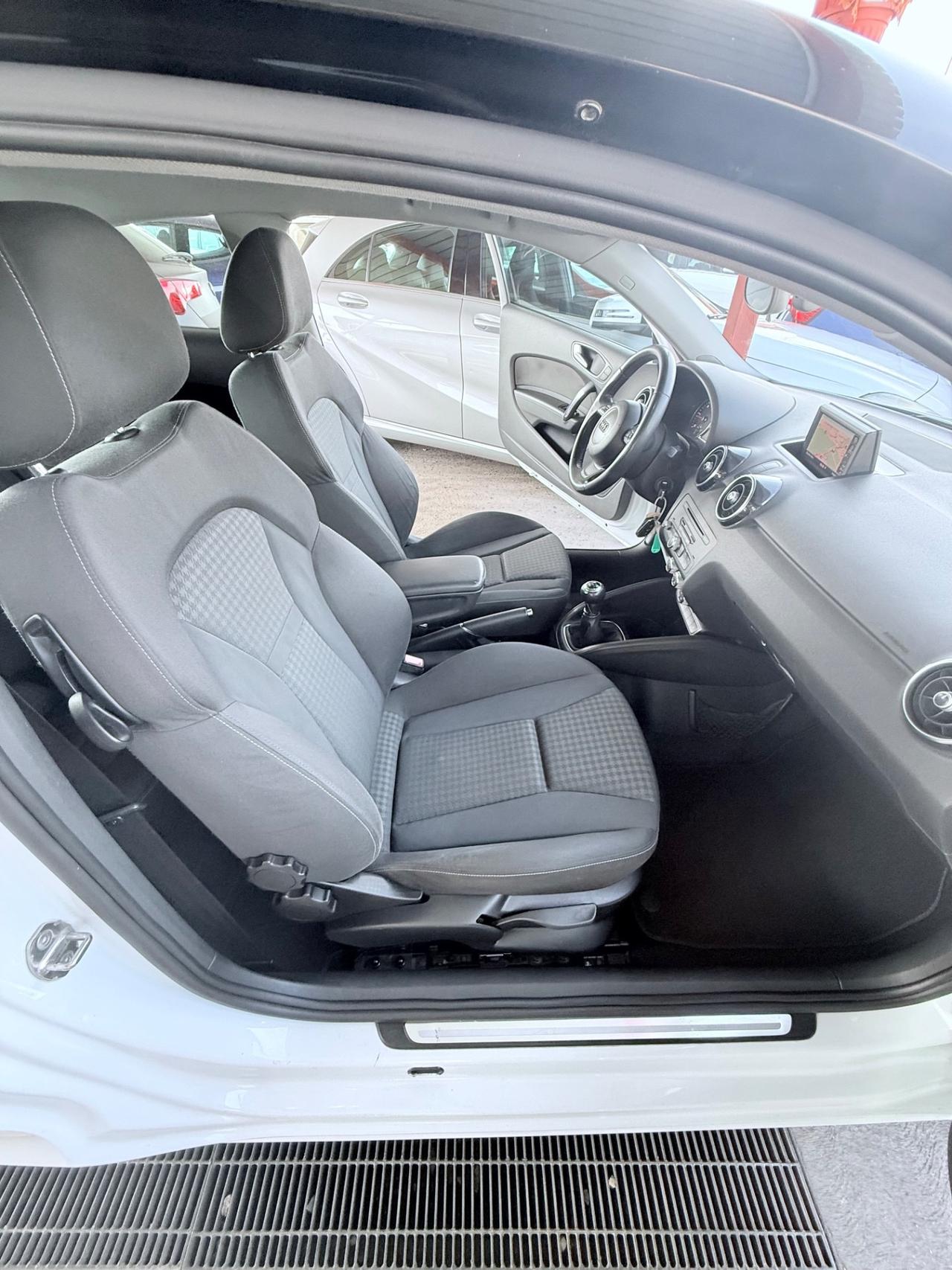 A1 1.6 TDI -s-line -rate-(( PERFETTA )) -