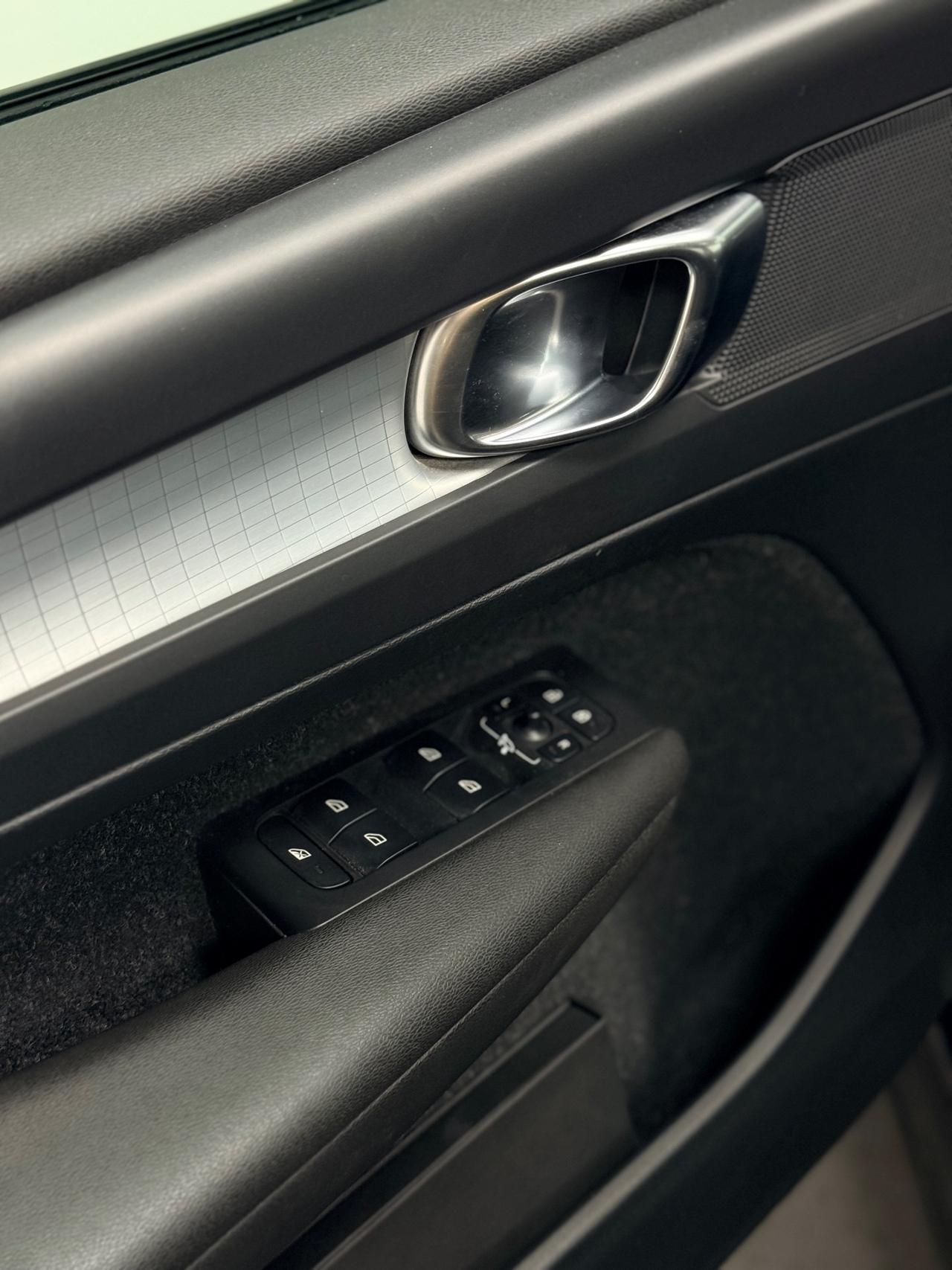 Volvo XC40 1.5 163cv T3 Geartronic Inscription 10/2019 Euro 6D