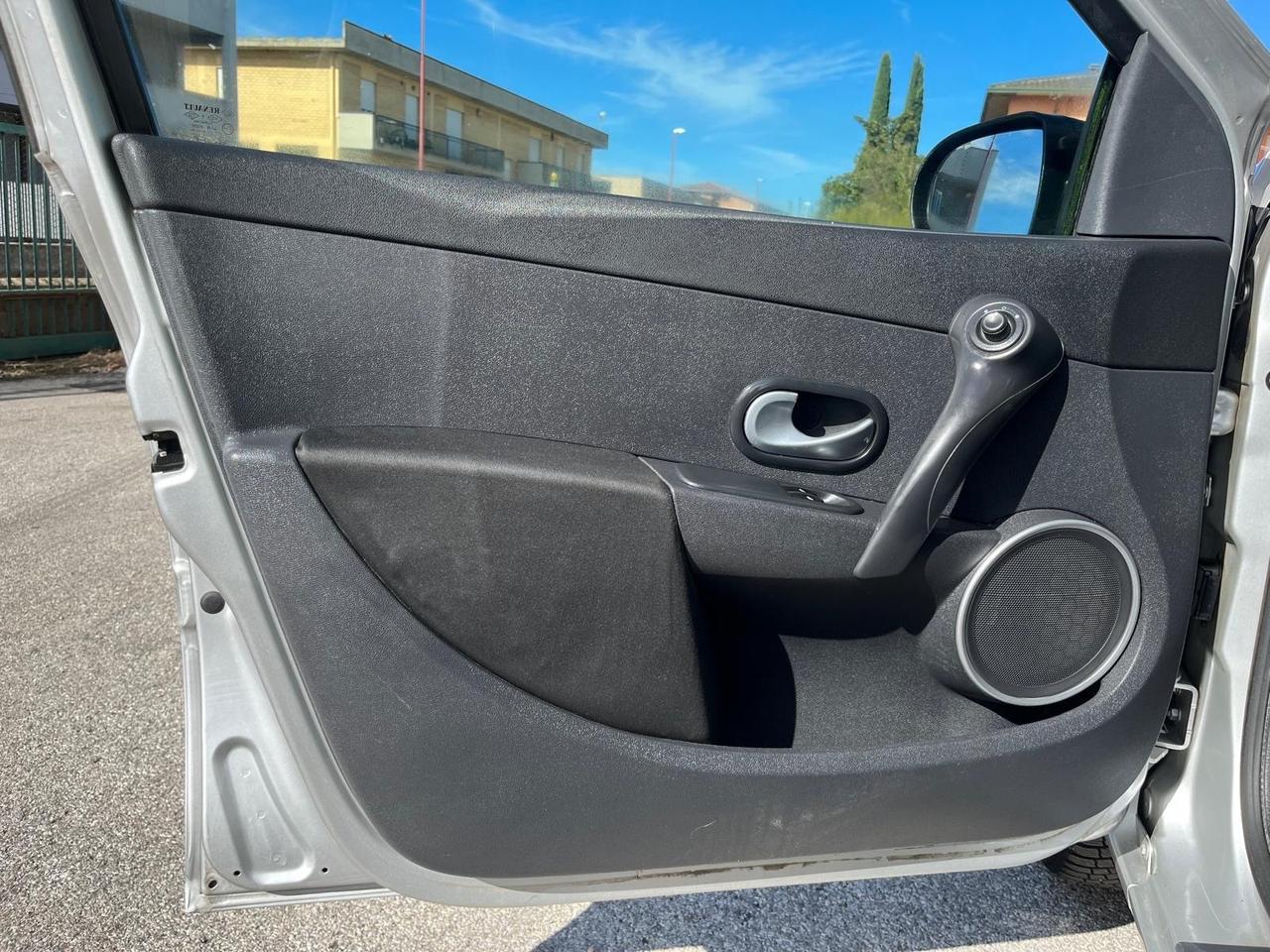 Renault Clio 1.2 benzina 16V Km 132.000