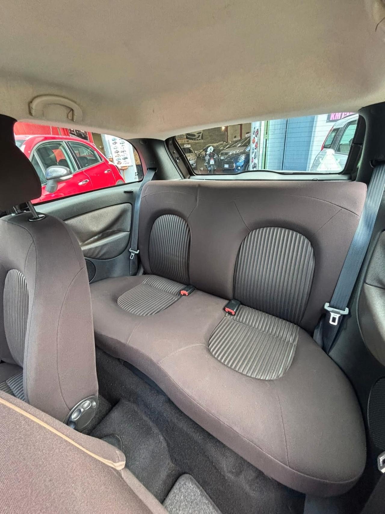 Lancia Ypsilon 1.4 Platino Ecochic GPL