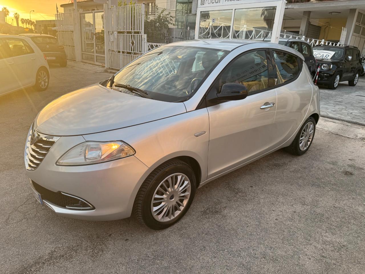 Lancia Ypsilon 1.2 GPL ECOCHIC 2013