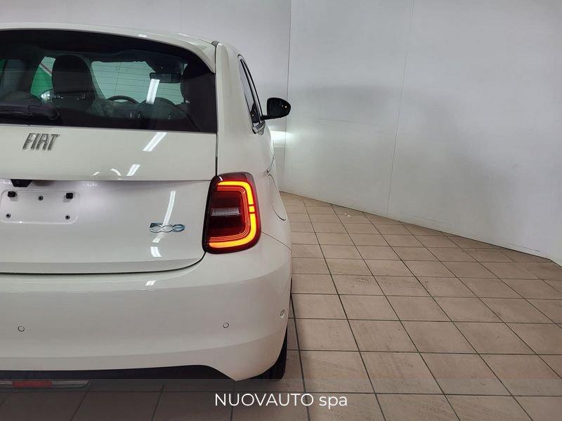 FIAT 500 Electric La Prima 3+1 118cv