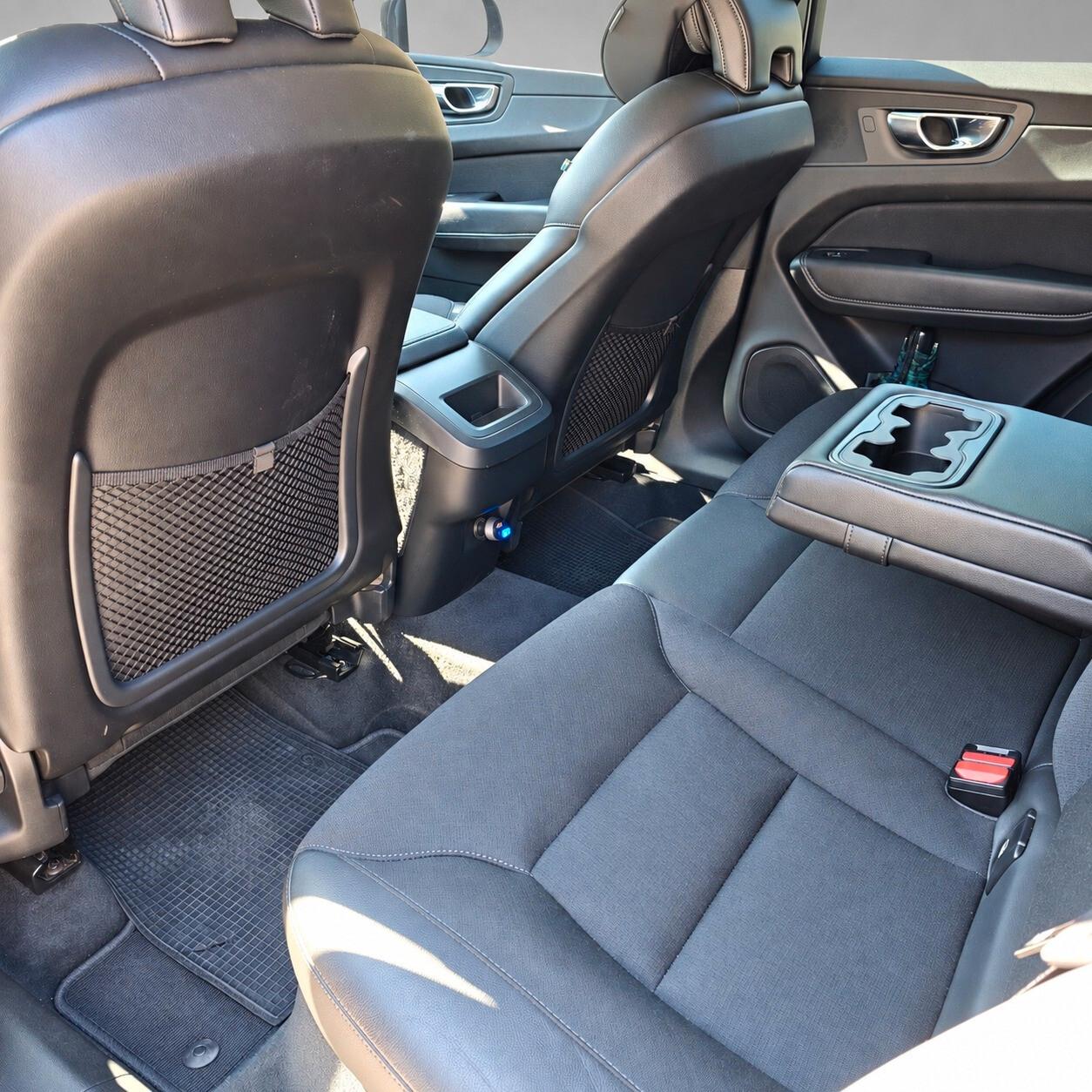 VOLVO XC60 2.0 B4 AWD 197 CV Geartronic Momentum