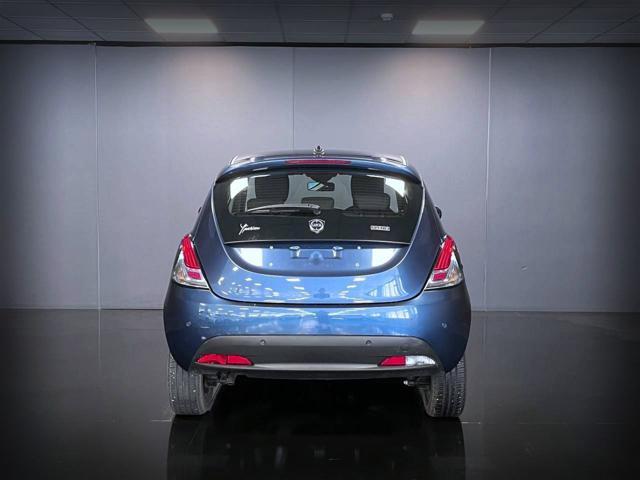 LANCIA Ypsilon 1.0 FireFly 5 porte S&S Hybrid Ecochic Silver