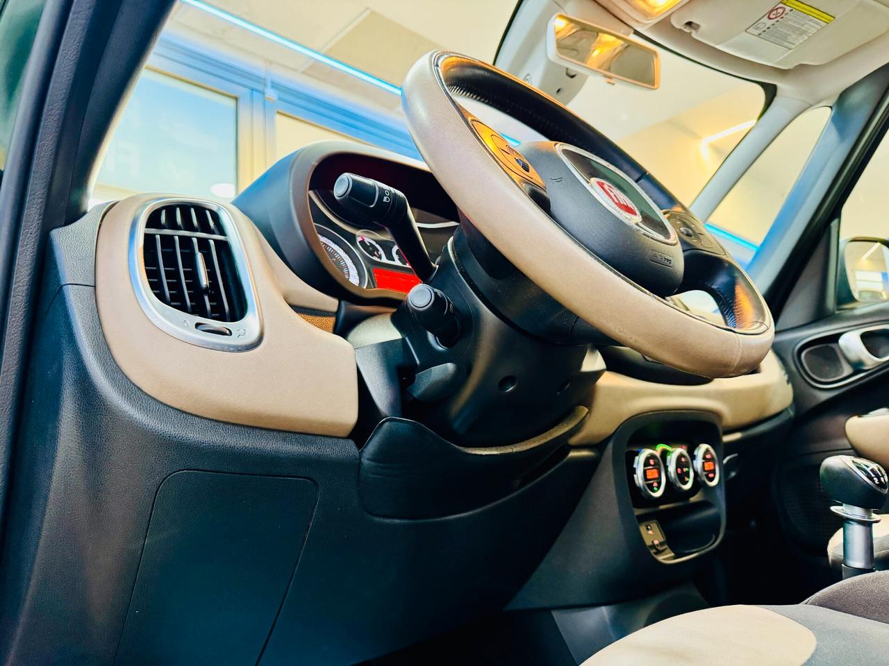 Fiat 500L 105CV 0.9 TwinAir Lounge / Pano / Touch